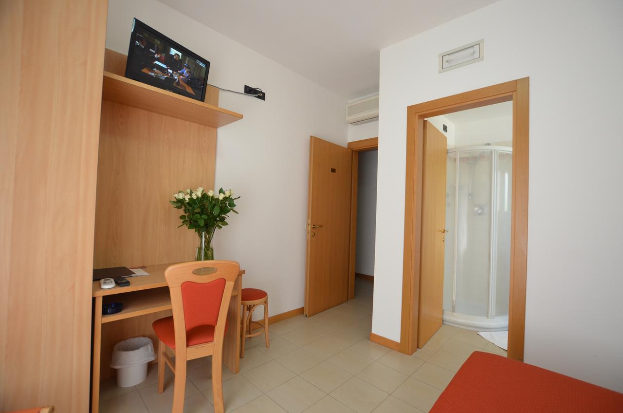 Hotel Tivoli Lignano Sabbiadoro Luaran gambar